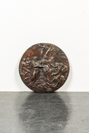 Plaque ronde en bronze patiné à décor de bacchanales, 19ème