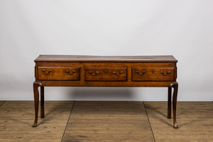 An English oak wooden side table, 19th C.