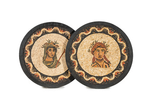 Une paire de mosaïques rondes à décor de déesses, probablement la Sicile, 20ème