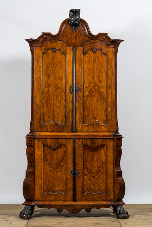 A Dutch burl wood veneer baroque four door cabinet, 18th C.