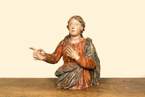 Buste de femme en bois polychrome, 18ème