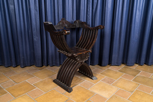 Chaise de type dagobert en bois, Italie, 19ème