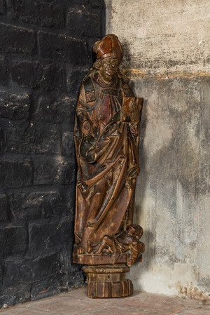 Saint Nicolas en bois sculpté et polychromé, 17ème