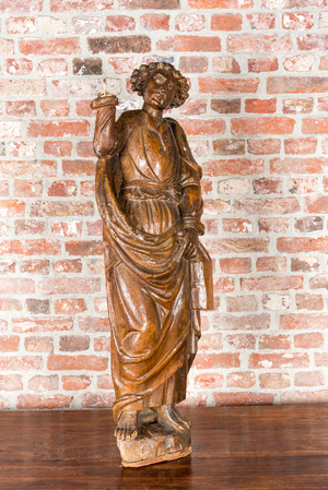 Sculpture en bois d'un saint, 17ème