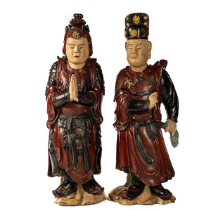 Paire de grands gardiens de temple en bois sculpté, Chine, 19ème