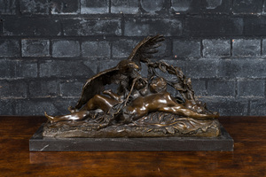 Émile Louis Truffot (1843-1896, naar): Leda en de zwaan, gepatineerd brons op een marmeren voet