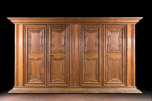 A large German oak wooden four-door wardrobe, 18th C.