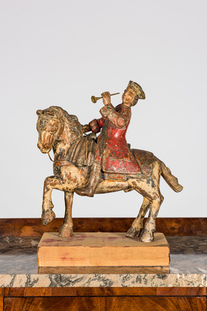Sculpture d'un cavalier à cheval en bois polychrome, 18/19ème