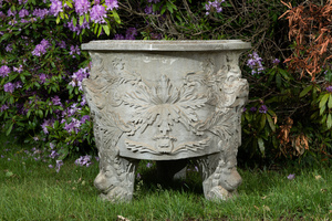 A very large finely decorated jardinière, early 20th C.