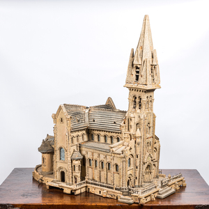 Maquette en bois polychrome d'une cathédrale, France, 1ère moitié du 20ème